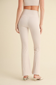 SET LEGGINGS ACAMPANADOS Y TOP CON ESTAMPADO A CUADROS
